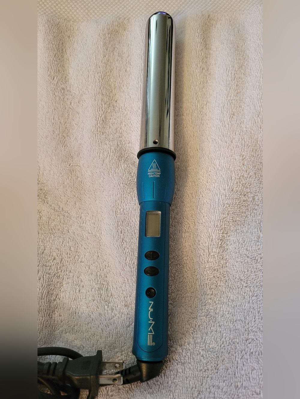 NuMe Magic Turquoise Titanium Clipless Curling Wand 1 Inch Barrel